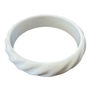 Vintage White Plastic Faux Jade Bangle Bracelet Twisted Carved Style‎